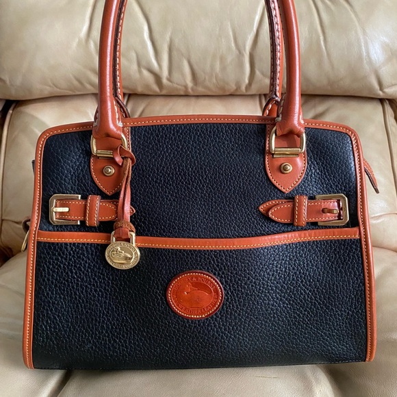 Dooney & Bourke Handbags - LKNW Vintage Dooney & Bourke Pebbled Leather Satchel Buckle AWL
